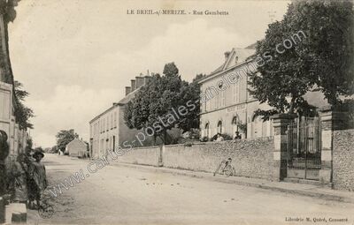 Carte postale ancienne Rue Gambetta — Le Breil-sur-Mérize (Sarthe)