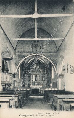 Carte postale ancienne Intérieur de l'Église — Courgenard (Sarthe)