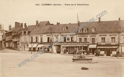 Carte postale ancienne Place de la République — Écommoy (Sarthe)