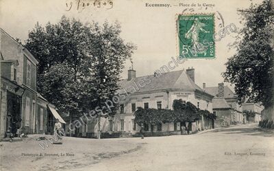 Carte postale ancienne Place de la Cerne — Écommoy (Sarthe)