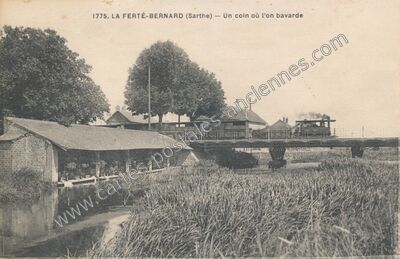 Carte postale ancienne Un coin où l'on bavarde — La Ferté-Bernard (Sarthe)