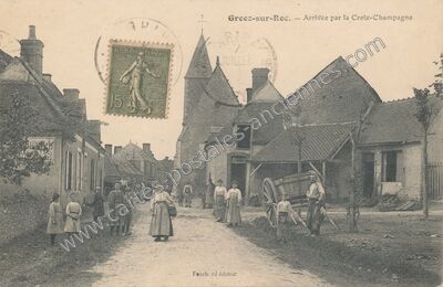 Carte postale ancienne Arrivée par la Croix-Champagne — Gréez-sur-Roc (Sarthe)