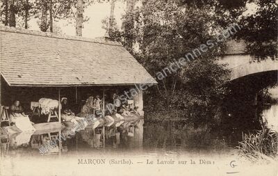 Carte postale ancienne Le Lavoir sur la Dèm — Marçon (Sarthe)