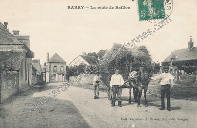 Carte postale ancienne La route de Baillou — Rahay (Sarthe)
