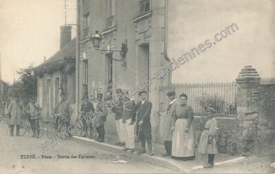 Carte postale ancienne Poste - Sortie des Facteurs — Tuffe (Sarthe)