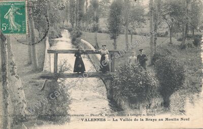 Carte postale ancienne La Vallée de la Braye au Moulin Neuf — Valennes (Sarthe)