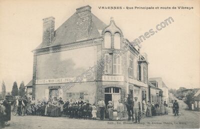 Carte postale ancienne Rue Principale et route de Vibraye — Valennes (Sarthe)