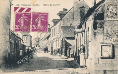 Carte postale ancienne Route de Berfay — Valennes (Sarthe)