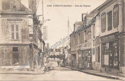 Carte postale ancienne Rue de l'Église — Vibraye (Sarthe)