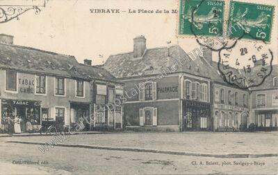 Carte postale ancienne La Place de la M — Vibraye (Sarthe)