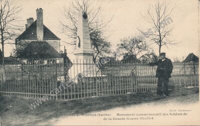 Carte postale ancienne Monument commémoratif des Soldats de de la Grande Guerre 1914-1918 — Vibraye (Sarthe)