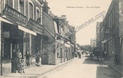 Carte postale ancienne Rue de l'Eglise — Vibraye (Sarthe)