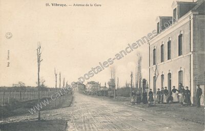 Carte postale ancienne Avenue de la Gare — Vibraye (Sarthe)
