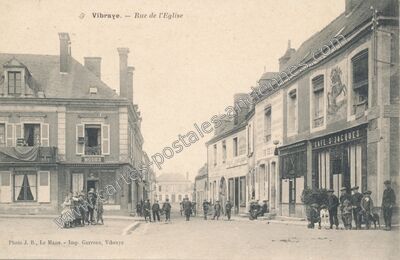 Carte postale ancienne Rue de l'Eglise — Vibraye (Sarthe)