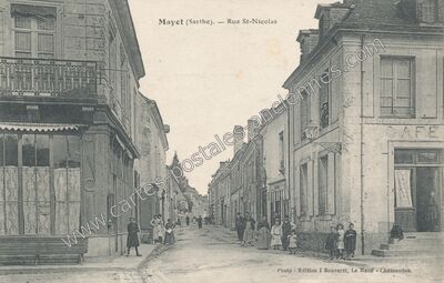 Carte postale ancienne Rue St-Nicolas — Mayet (Sarthe)