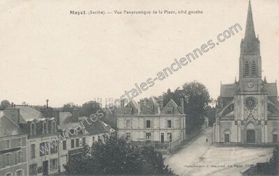 Carte postale ancienne Vue Panoramique de la Place, côté gauche — Mayet (Sarthe)