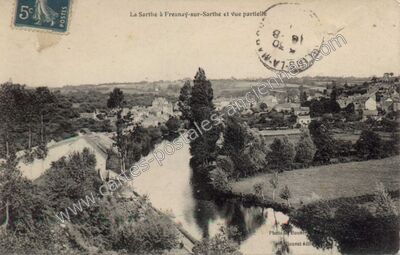 Carte postale ancienne La Sarthe et vue partielle — Fresnay-sur-Sarthe (Sarthe)