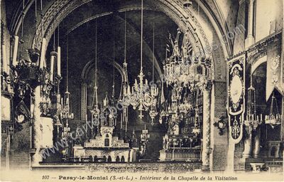 Carte postale ancienne Intérieur de la Chapelle de la Visitation — Paray-le-Monial (Saône-et-Loire)