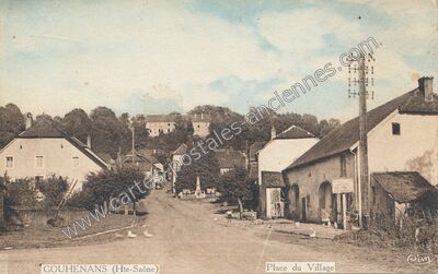 Carte postale ancienne Place du Village — Gouhenans (Haute-Saône)