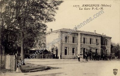 Carte postale ancienne La Gare P.-L.-M — Amplepuis (Rhône)