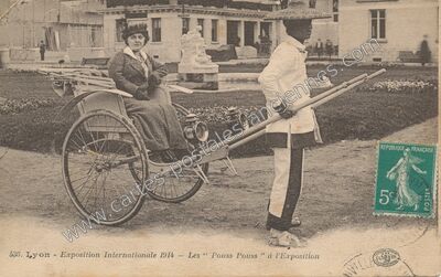 Carte postale ancienne Exposition Internationale 1914 - Les " Pouss Pouss " à l'Exposition — Lyon (Rhône)