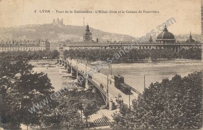 Carte postale ancienne Pont de la Guillotière - L'Hôtel-Dieu et le Coteau de Fourvière — Lyon (Rhône)