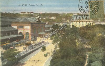 Carte postale ancienne Gare de Perrache — Lyon (Rhône)