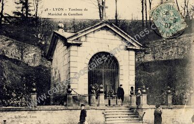 Carte postale ancienne Tombeau du Maréchal de Castellane — Lyon (Rhône)