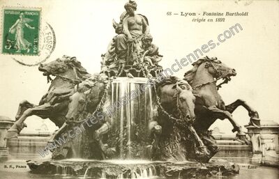 Carte postale ancienne Fontaine Bartholdi érigée en 1892 — Lyon (Rhône)