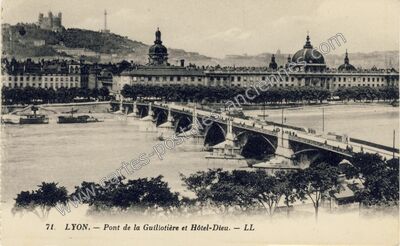 Carte postale ancienne Pont de la Guillotière et Hôtel-Dieu — Lyon (Rhône)