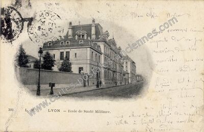 Carte postale ancienne Ecole de Santé Militaire — Lyon (Rhône)