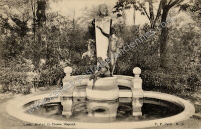 Carte postale ancienne Statue de Pierre Dupont — Lyon (Rhône)