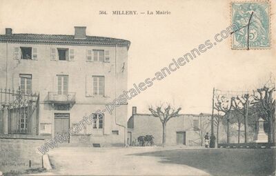 Carte postale ancienne La Mairie — Millery (Rhône)