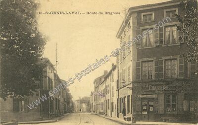 Carte postale ancienne Route de Brignais — Saint-Genis-Laval (Rhône)