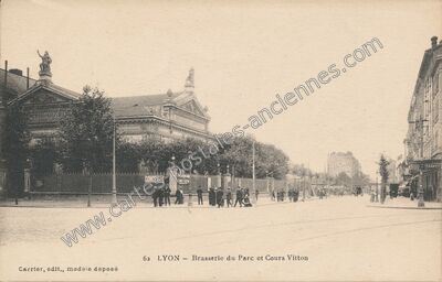 Carte postale ancienne Brasserie du Parc et Cours Vitton — Lyon (Rhône)