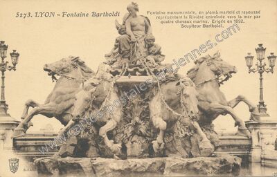 Carte postale ancienne Fontaine Bartholdi — Lyon (Rhône)