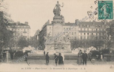 Carte postale ancienne Place Carnot - Le Monument de la République — Lyon (Rhône)