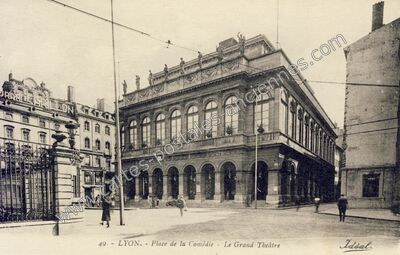 Carte postale ancienne Place de la Comédie - Le Grand Théâtre — Lyon (Rhône)