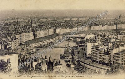 Carte postale ancienne Vue panoramique sur la Saône. - Vue prise des Chartreux — Lyon (Rhône)