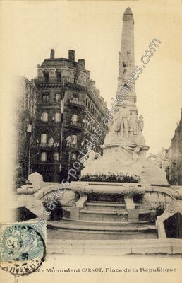 Carte postale ancienne Monument Carnot, Place de la République — Lyon (Rhône)
