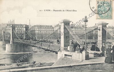 Carte postale ancienne Passerelle de l'Hôtel-Dieu — Lyon (Rhône)