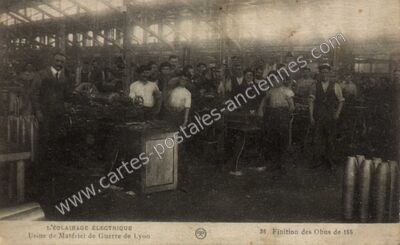 Carte postale ancienne Usine de Matériel de Guerre — Lyon (Rhône)