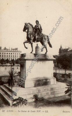 Carte postale ancienne La Statue de Louis XIV — Lyon (Rhône)