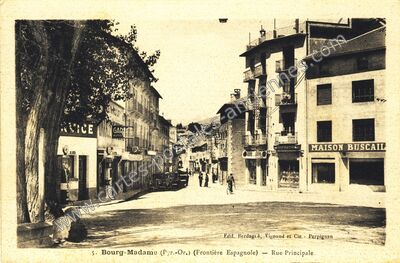 Carte postale ancienne Rue Principale — Bourg-Madame (Pyrénées-Orientales)