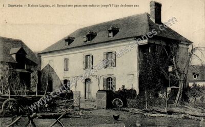 Carte postale ancienne Maison Lagües, où Bernadette passa son enfance jusqu'à l'âge de douze ans — Bartrès (Hautes-Pyrénées)