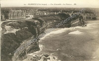 Carte postale ancienne Vue d'ensemble – Les Falaises — Biarritz (Pyrénées-Atlantiques)