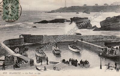 Carte postale ancienne Le Port — Biarritz (Pyrénées-Atlantiques)
