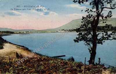 Carte postale ancienne La Bidassoa vers Irun — Hendaye (Pyrénées-Atlantiques)