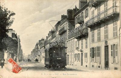 Carte postale ancienne Rue Porteneuve — Pau (Pyrénées-Atlantiques)