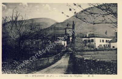 Carte postale ancienne Chemin de l'Eglise — Itxassou (Pyrénées-Atlantiques)